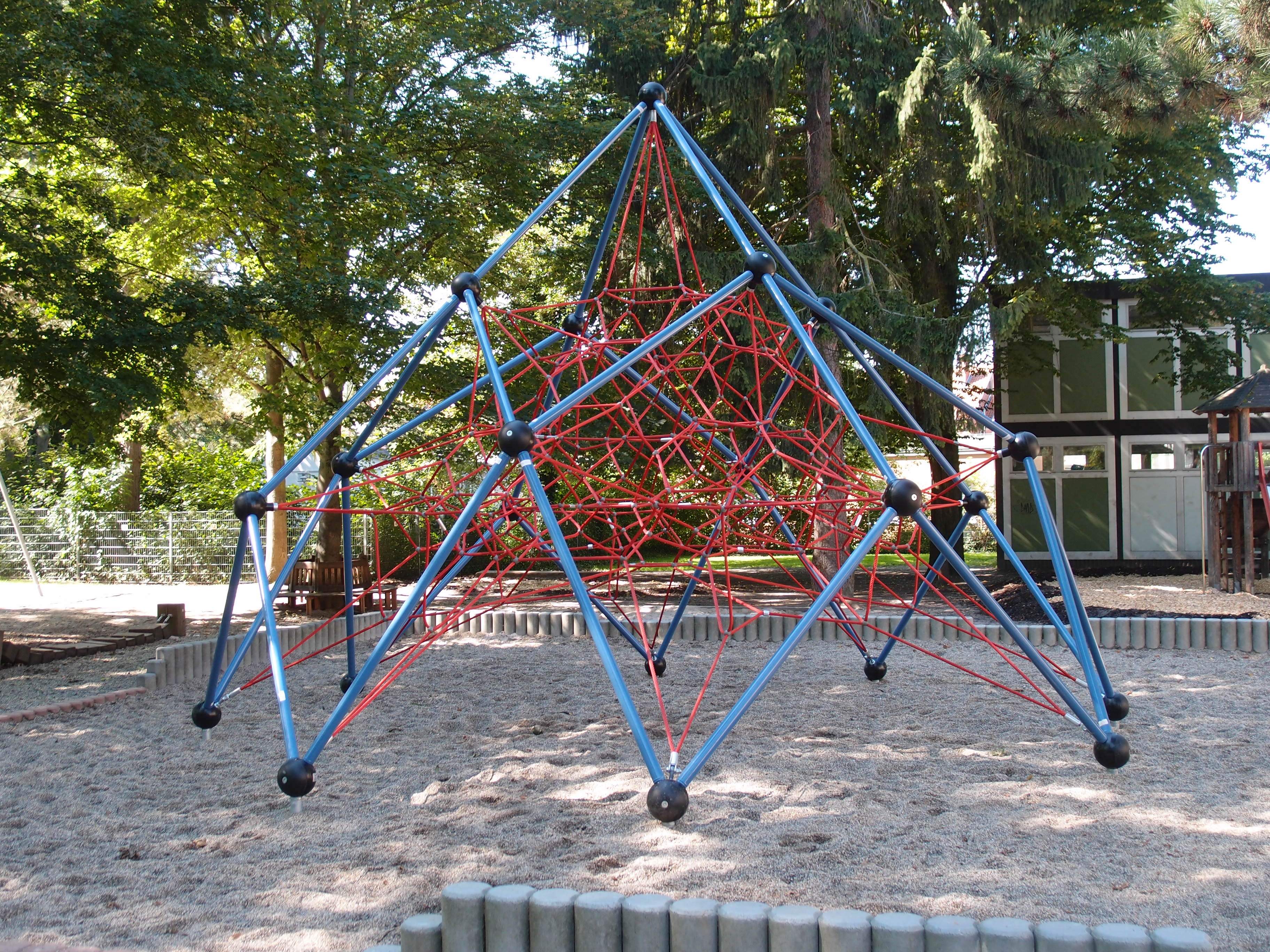 SMB Fachwerkpyramide Dufourspitze